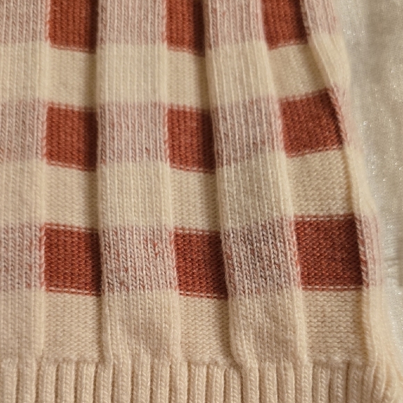 Wool LOFT Cream and Red Checkered Sweater - Picture 15 of 15